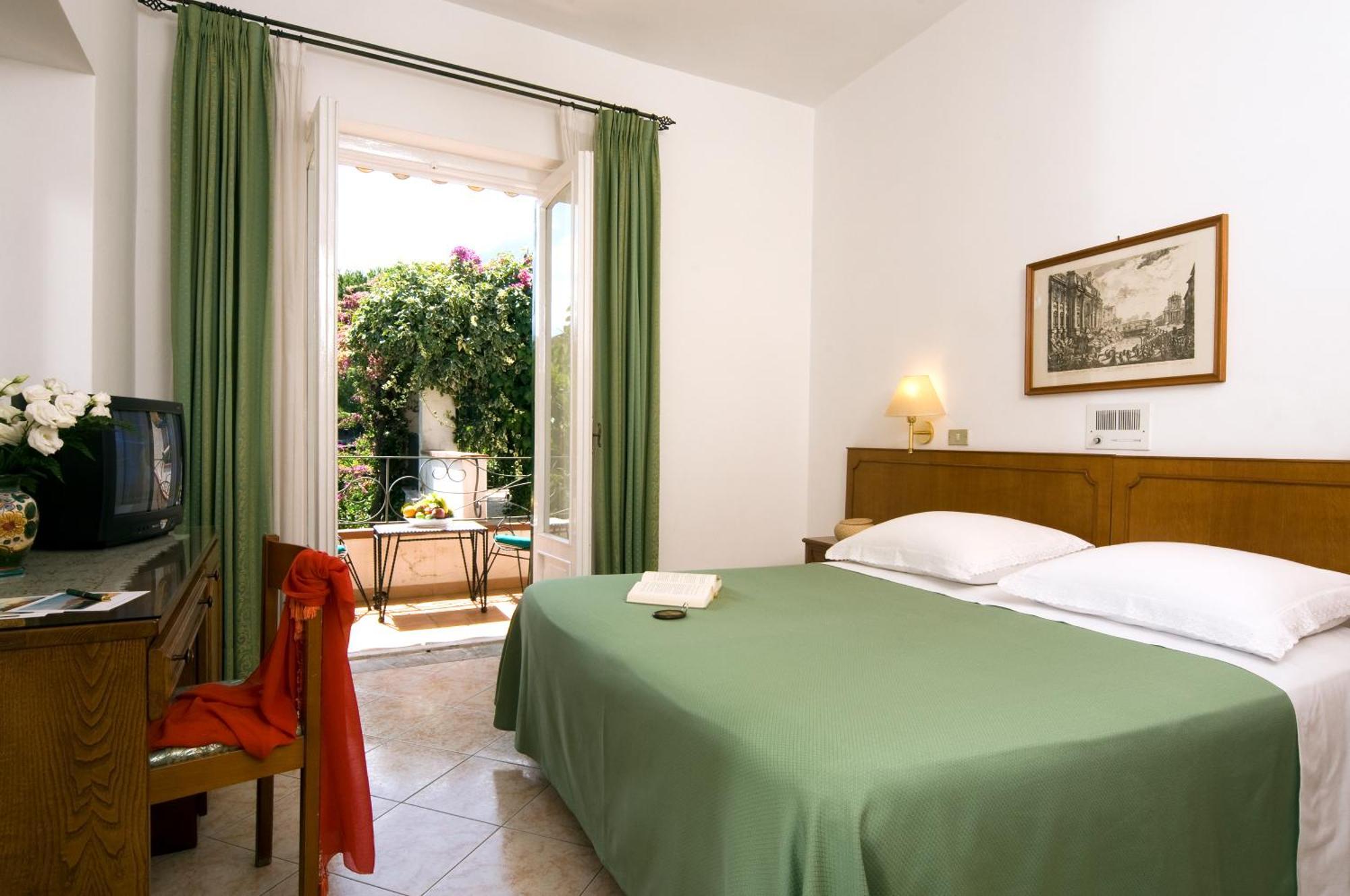 Hotel Villa Angelica Lacco Ameno  Екстериор снимка