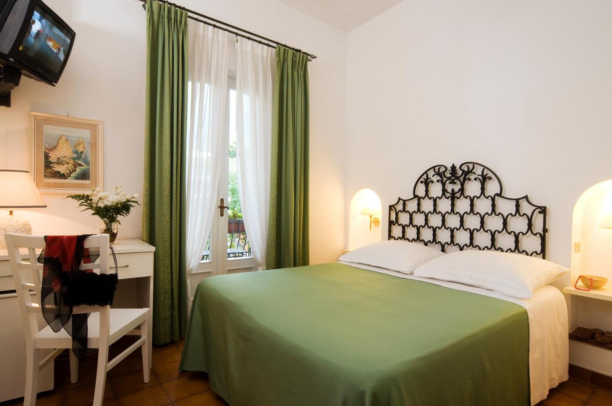 Hotel Villa Angelica Lacco Ameno  Екстериор снимка